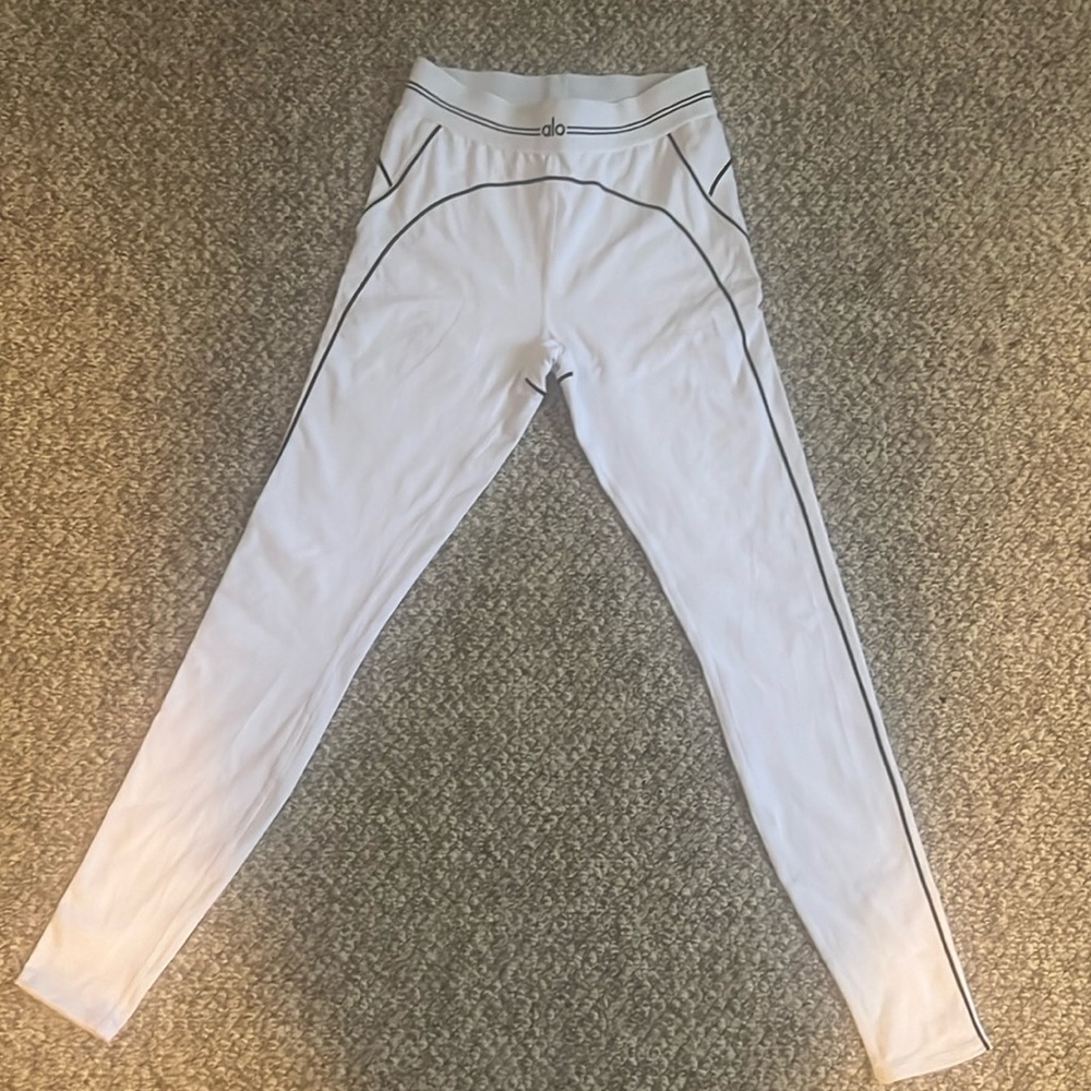Alo Heartthrob leggings small